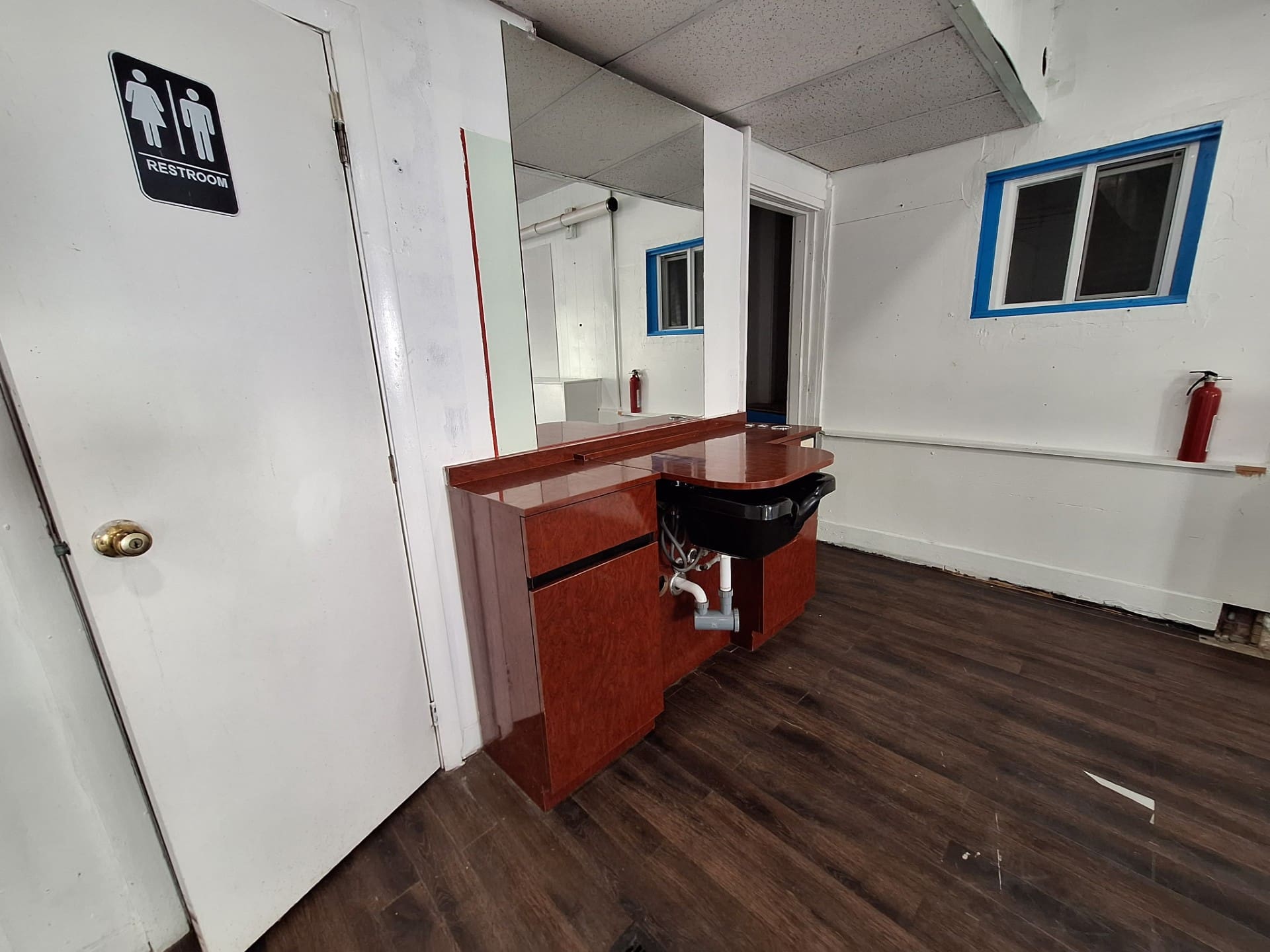 Prime Corner Retail Space – 722 SF in Downtown Manchester