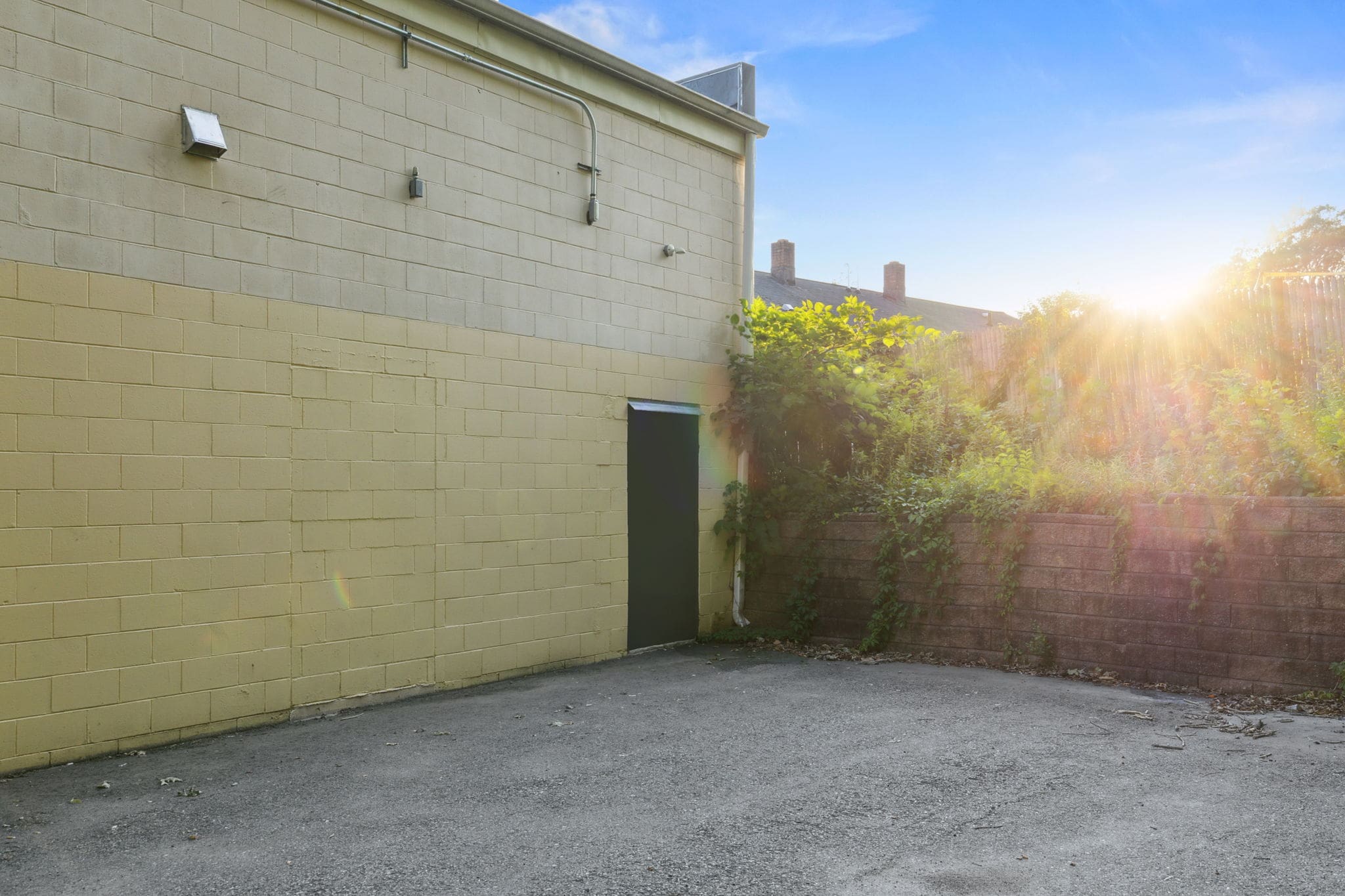 Highly visible retail space on bustling South Willow Street