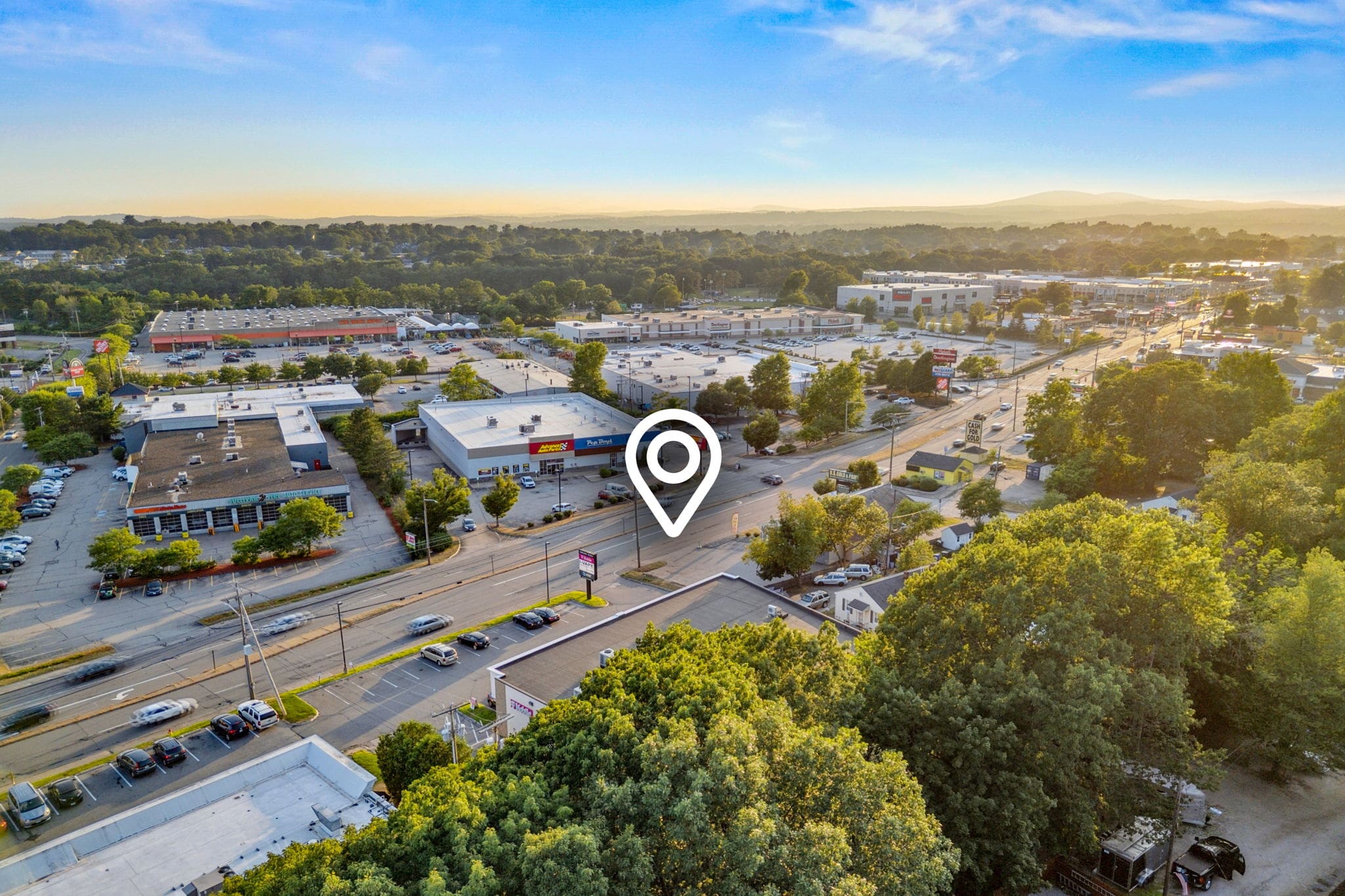 Highly visible retail space on bustling South Willow Street