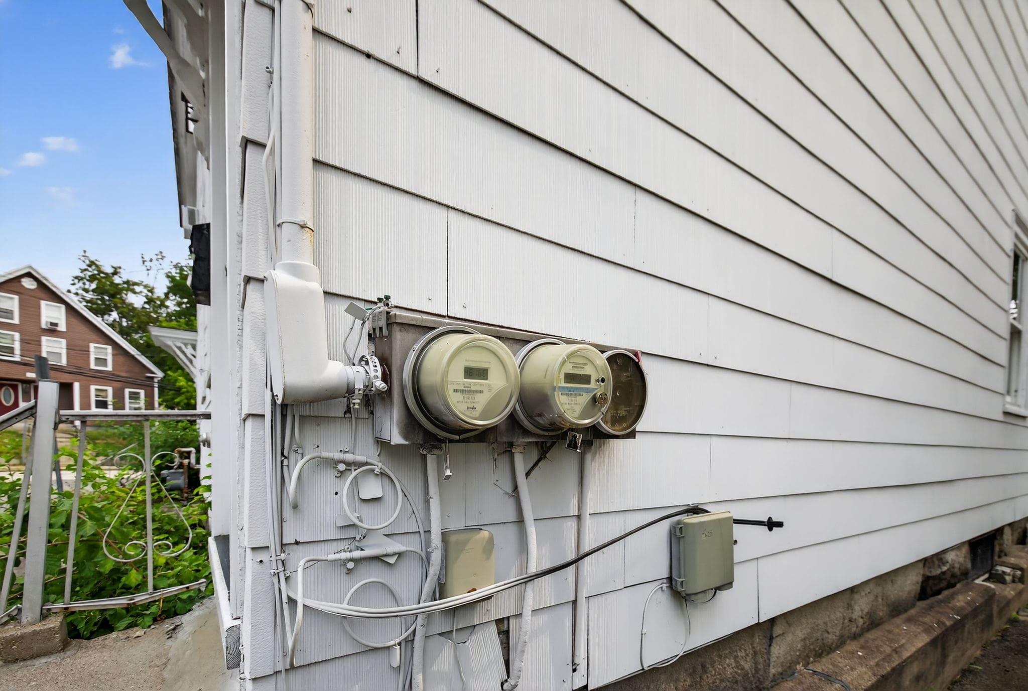 Updated multifamily steps away from North End, Nashua