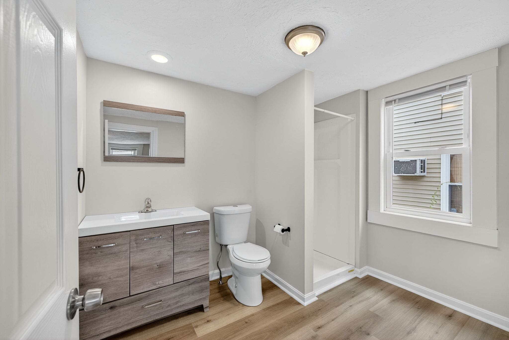 Updated multifamily steps away from North End, Nashua