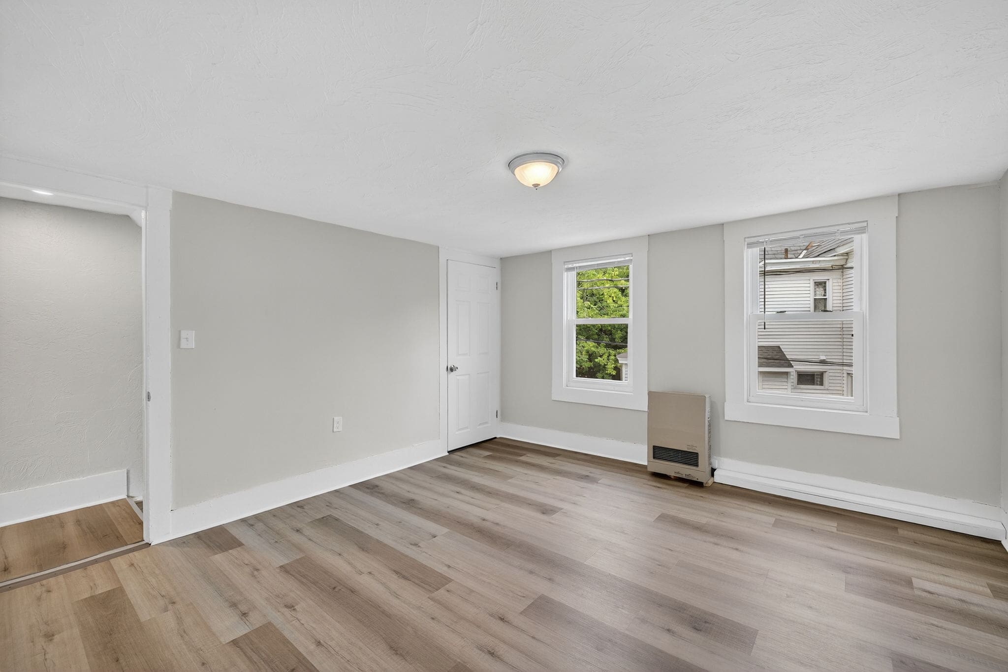 Updated multifamily steps away from North End, Nashua