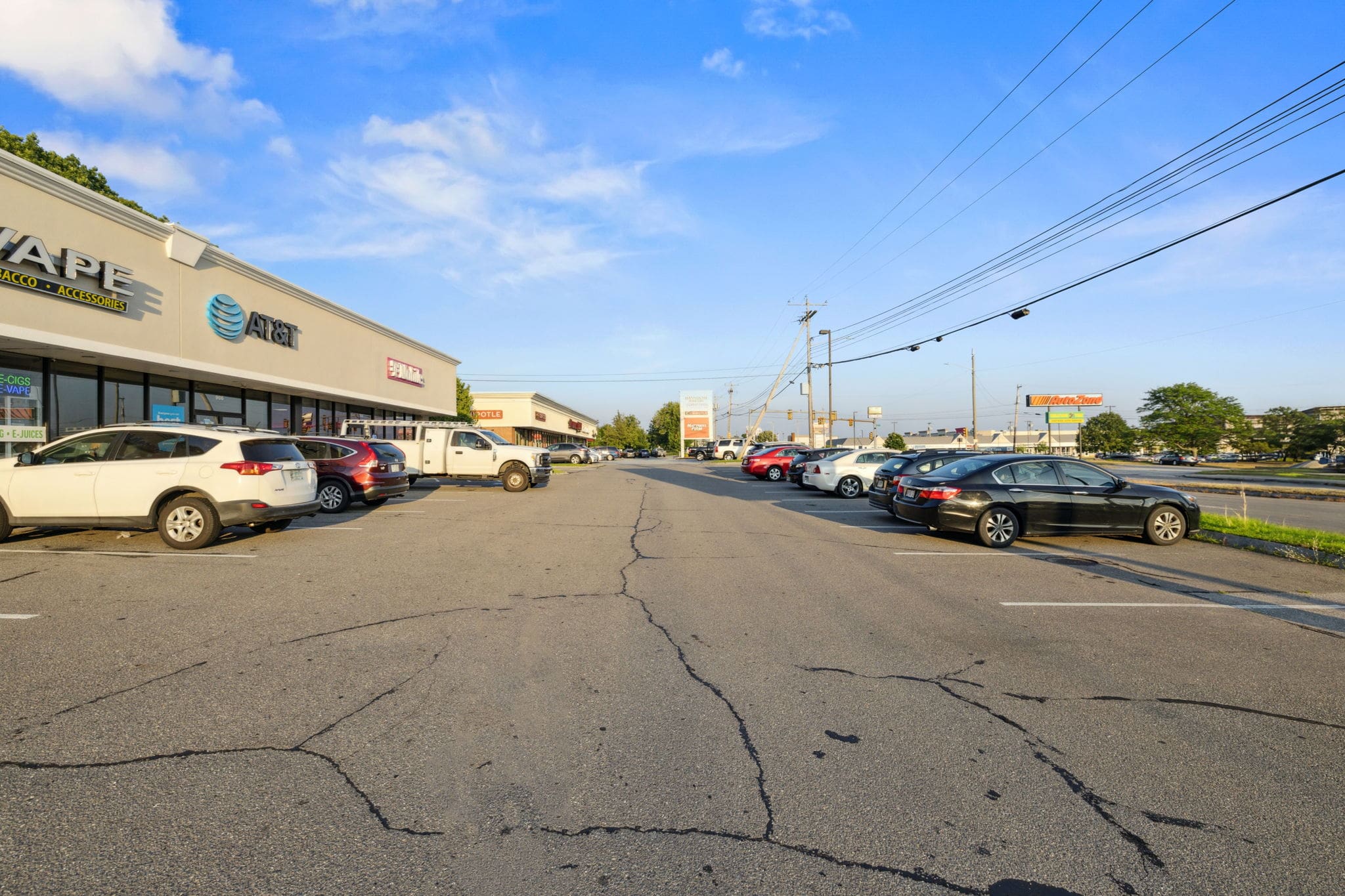 Highly visible retail space on bustling South Willow Street