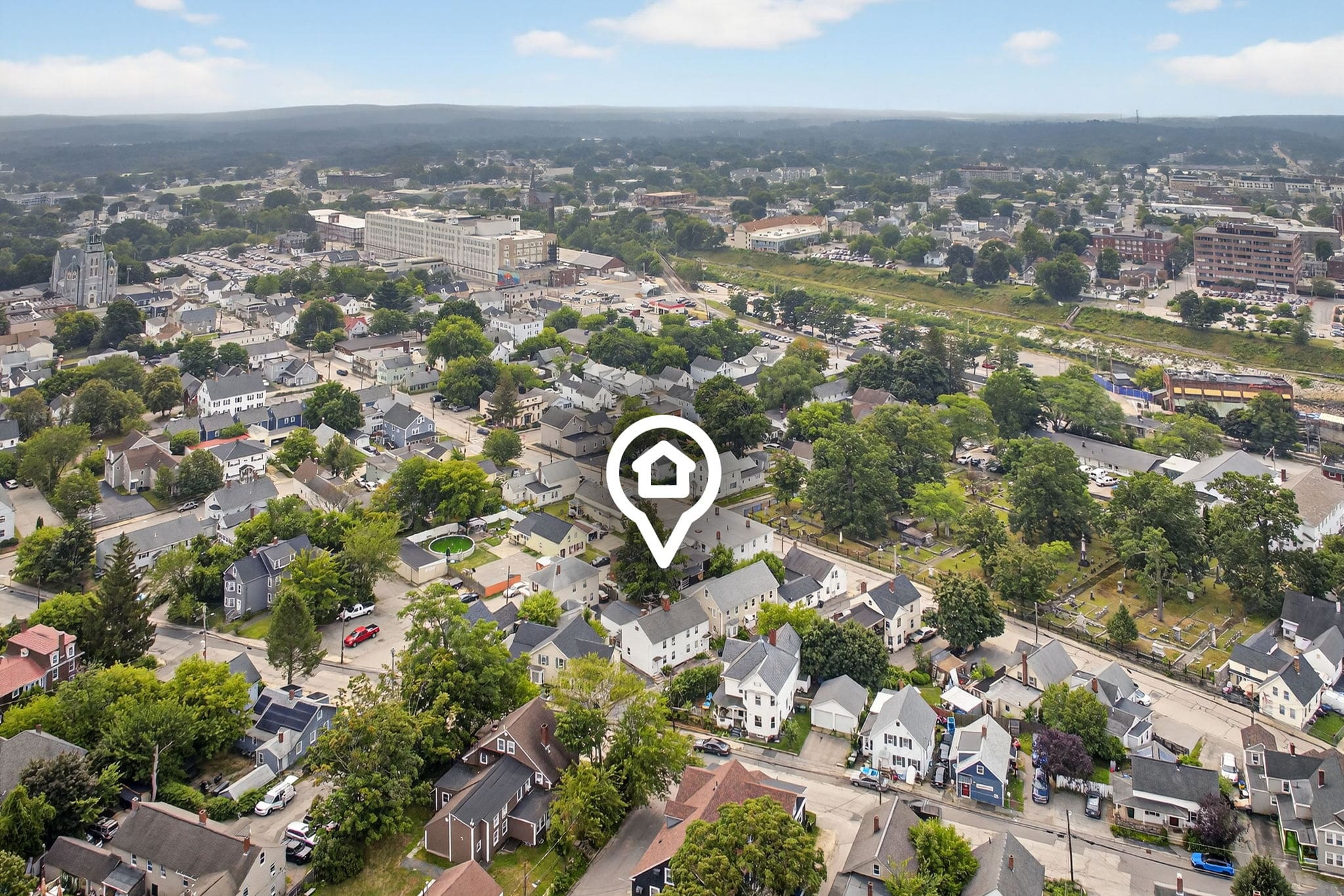 Updated multifamily steps away from North End, Nashua