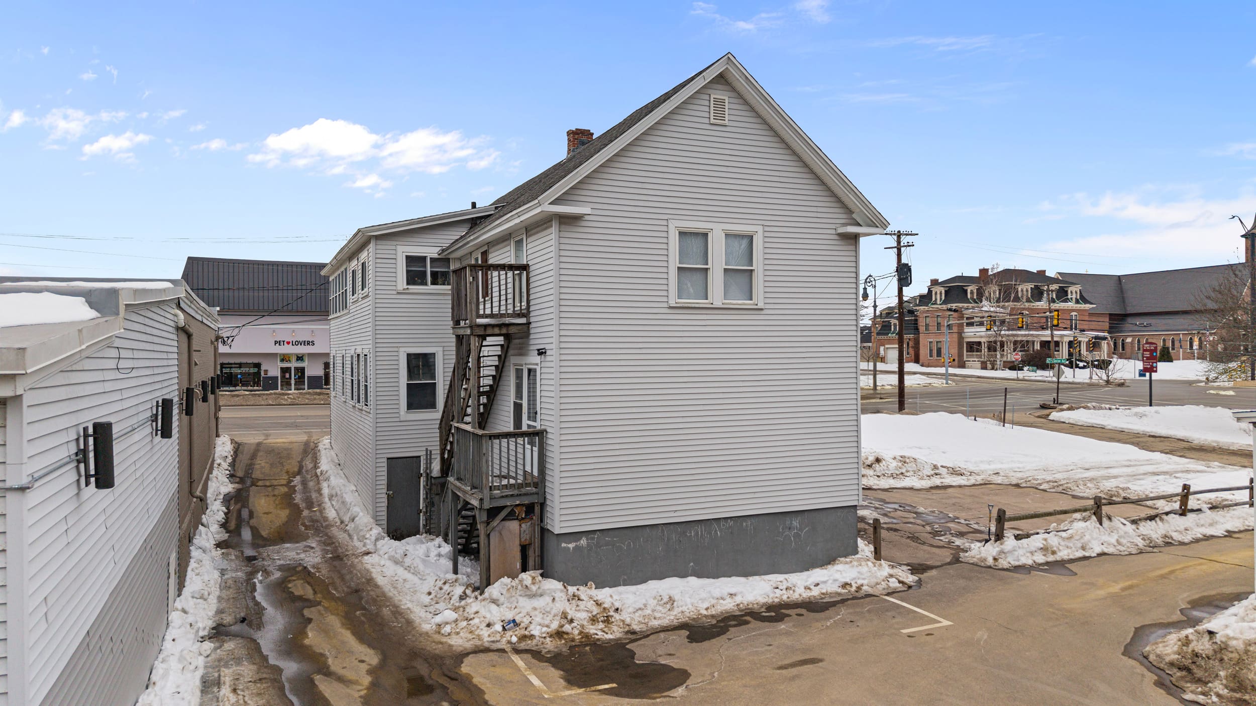 10 Unit Mixed-Use Portfolio Across 4 Buildings in Concord