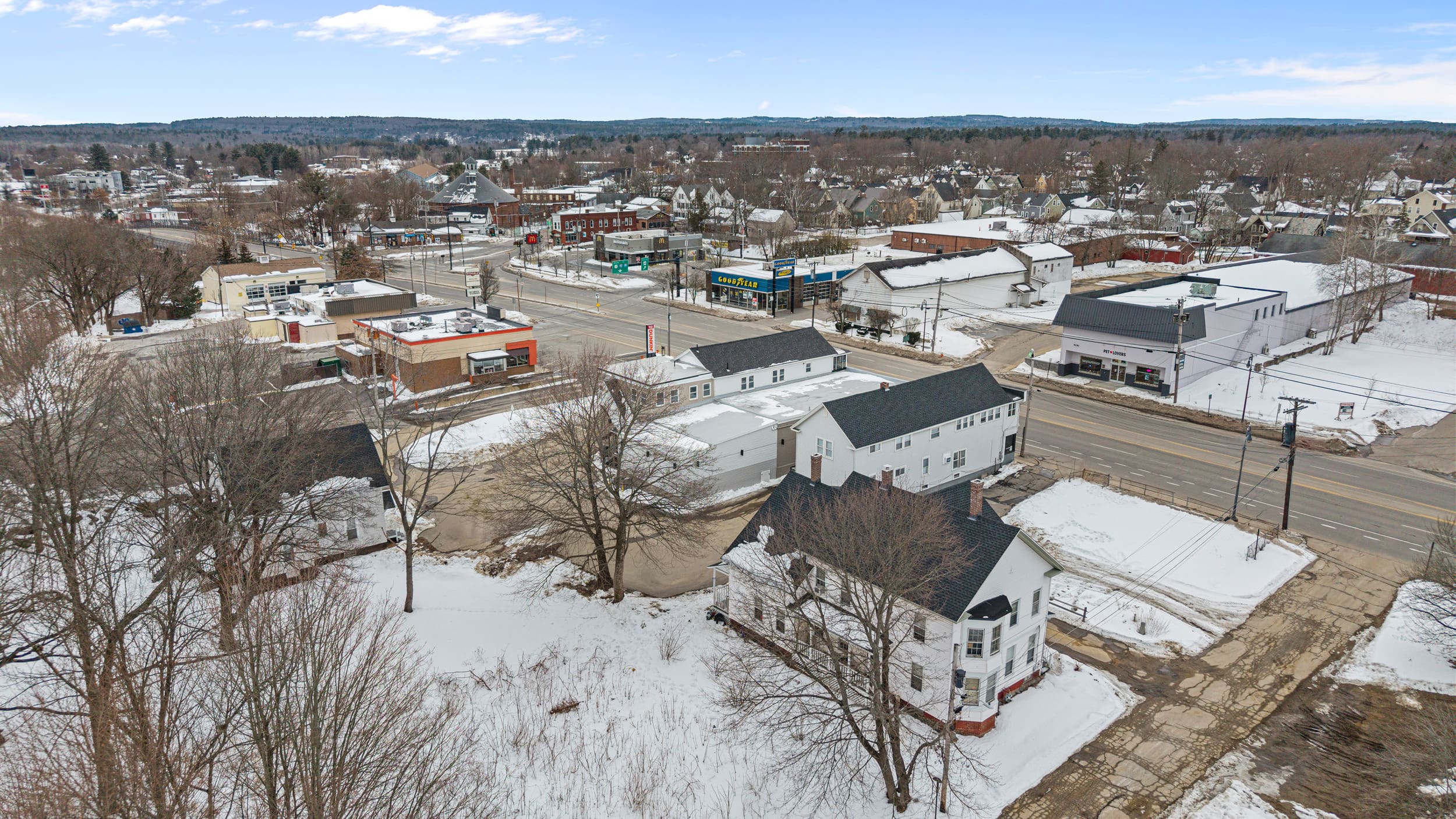10 Unit Mixed-Use Portfolio Across 4 Buildings in Concord