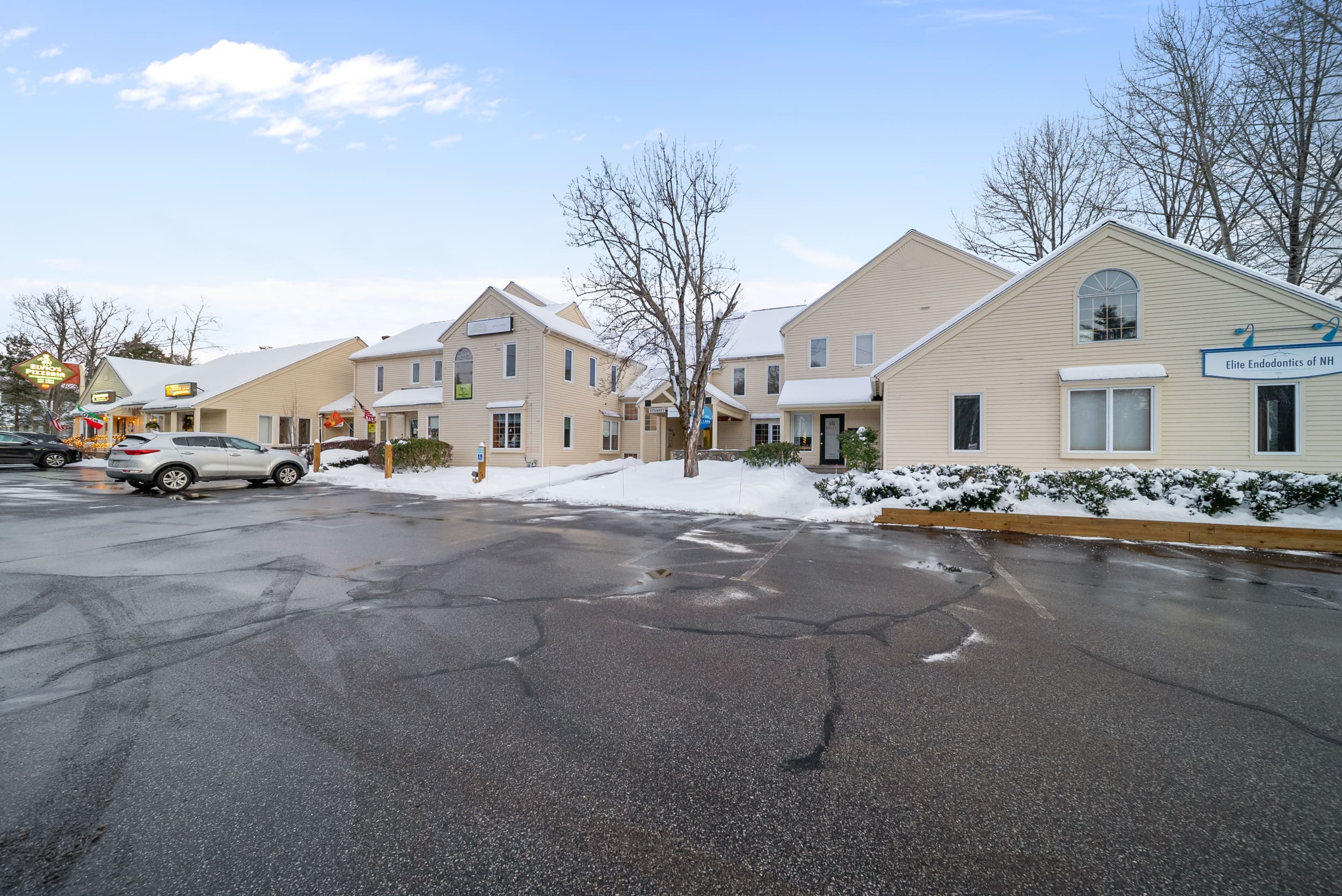 Retail / office space positioned along Whittier Highway in the heart of Moultonborough