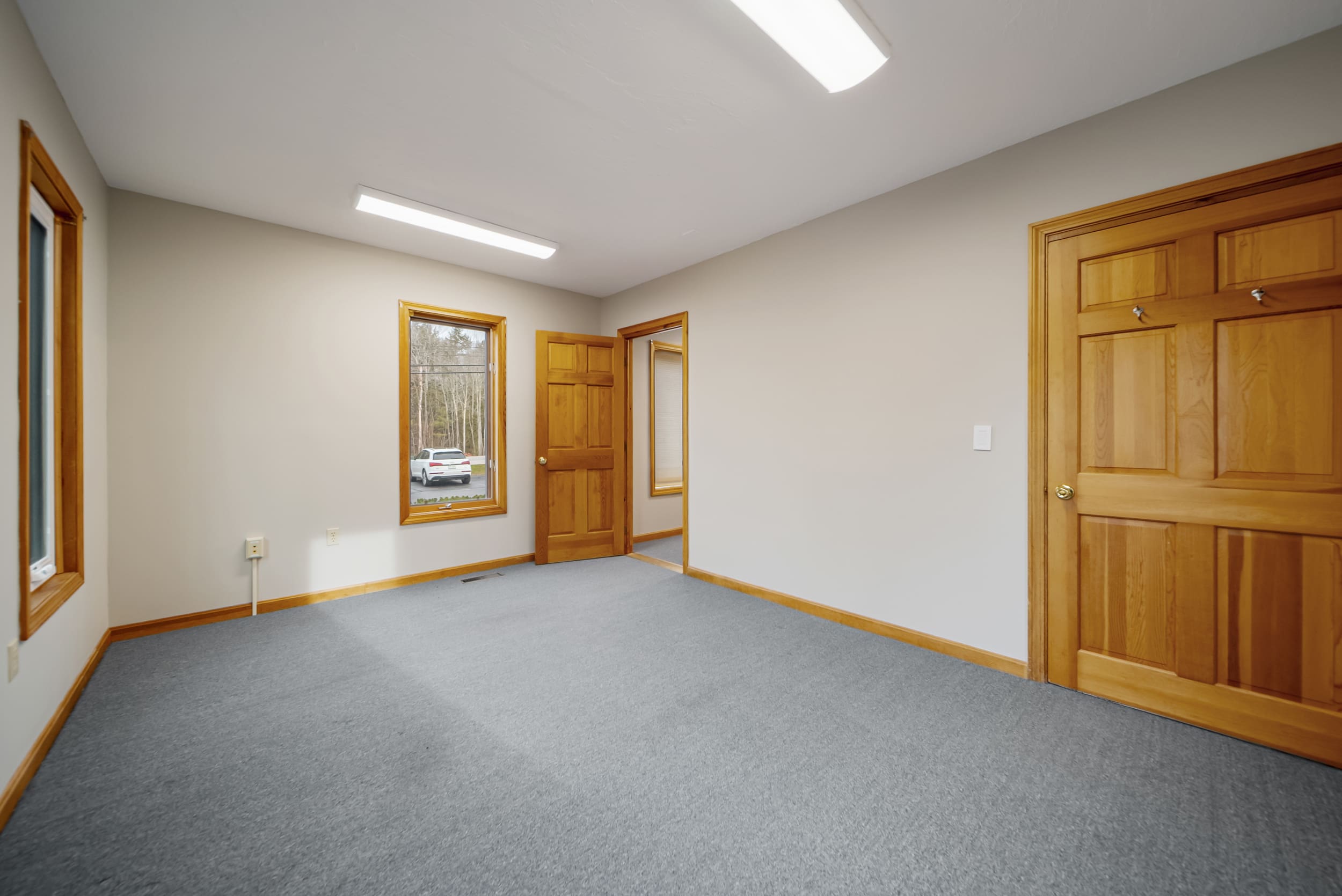 Retail / office space positioned along Whittier Highway in the heart of Moultonborough