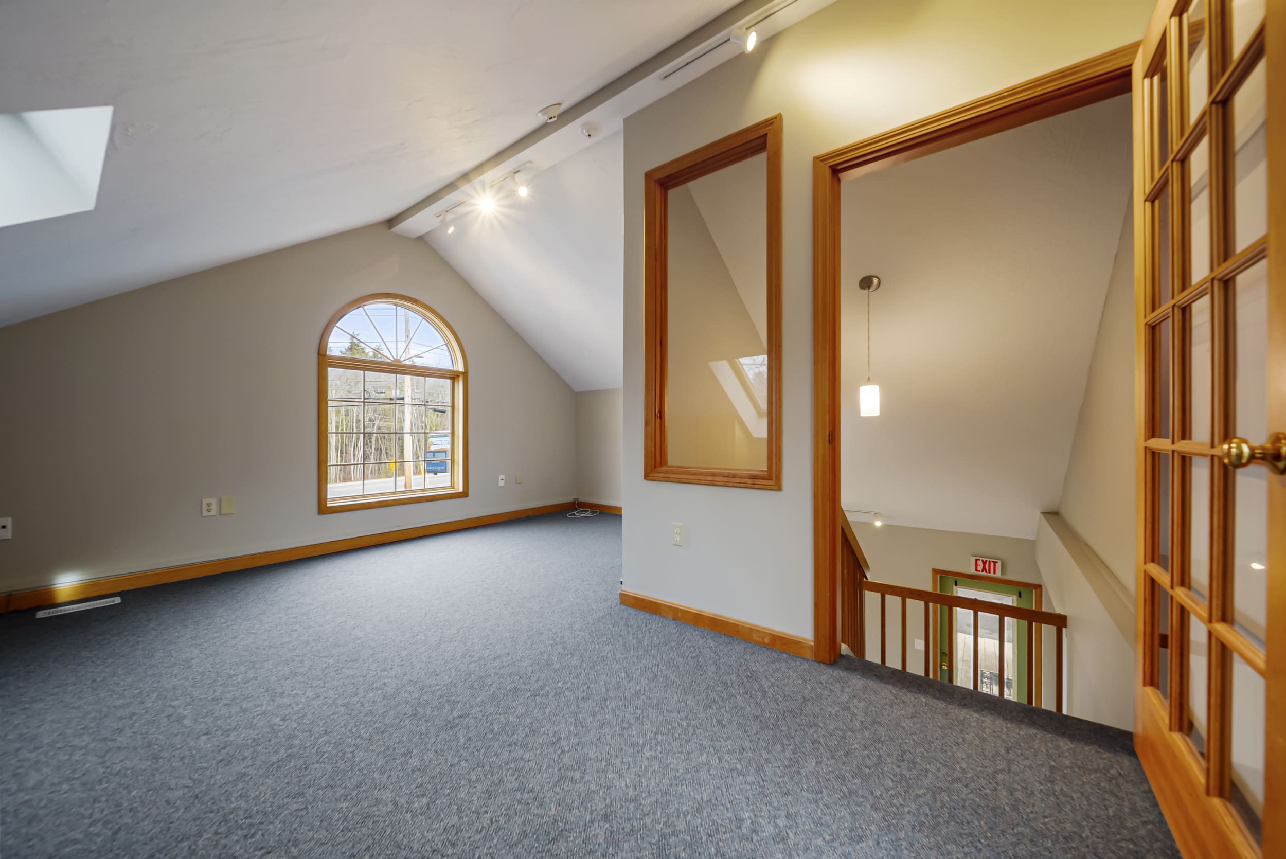 Retail / office space positioned along Whittier Highway in the heart of Moultonborough